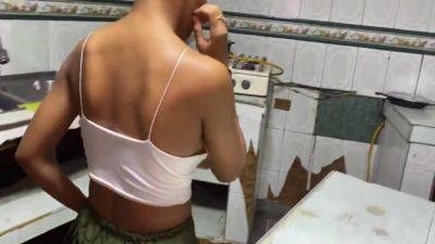 My Beautiful Employee With A Huge Ass Cleaning The Kitchen And I Took The Opportunity To Help Her - hclips.com - Venezuela