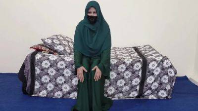 Very Hot Pakistani Muslim Niqab Women Masturbation By Dildo - hclips.com - Pakistan