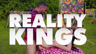 Rachel Starr - J.Mac - Rachel Starr & Jmac get wild with big tits & ass in Kings Prime reality video - sexu.com
