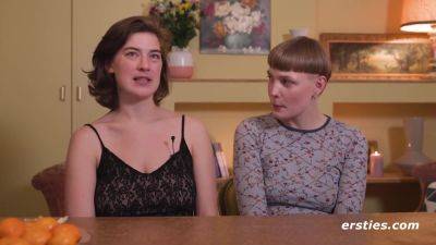Lesbian Fingering - Heiber Strap-on Sex Mit Emma Und Amanita - upornia.com - Germany