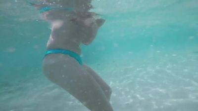 Voyeur At The Beach Watches Girls Underwater And Wants To Stroke Me - hotmovs.com - Italy