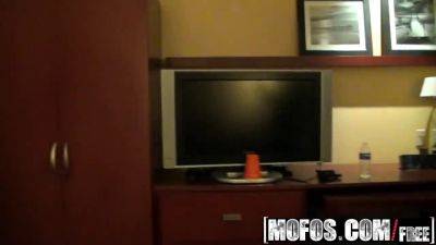 AJ Applegate, Candi Coxx & Esperenza Diaz get wild in hotel room gangbang frenzy - Mofos - sexu.com