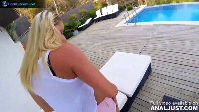 Christen Courtney - Christen Courtney craves a wild anal pool fuck while swimming next to the pool - sexu.com