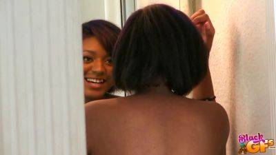 Ebony Amateur - Watch as Keri, the black GF, gets naughty in this hot pov realitykings sextape - sexu.com