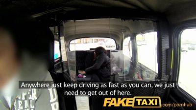 Kiki Minaj - Kiki Minaj, the naughty taxi driver, pays for her crime with her tight ass and mouth - sexu.com - Britain