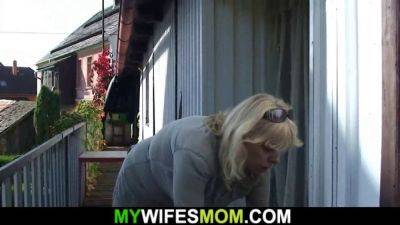 Big-titted blonde mom-in-law cheats on her husband with a wild outdoor blowjob - sexu.com - Czech Republic