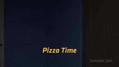 Pissy Pizza Time with Kattie Gold,Vinna Reed by VIPissy - PissVids - hotmovs.com