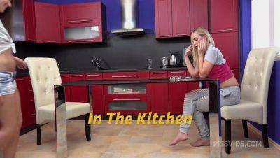 In The Kitchen with Vinna Reed,Yenna by VIPissy - PissVids - hotmovs.com