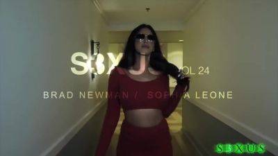 Brad Newman - Sophia Leone - Si Vous Play With Sophia Leone - txxx.com