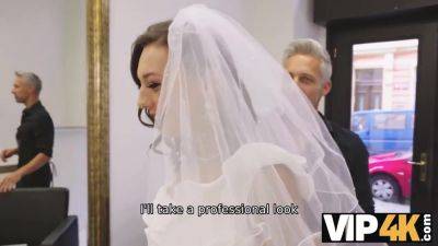 VIP4K. Hairdresser seduces sexy bride in the wedding dress for a quick fuck - hotmovs.com - Czech Republic