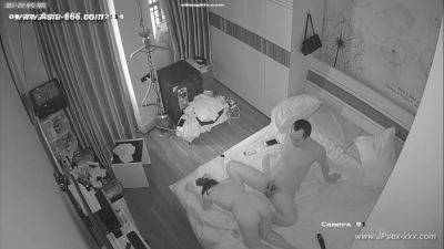 Hackers use the camera to remote monitoring of a lover's home life.622 - hclips.com - China