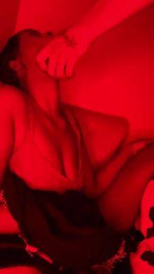 Something About Fucking In The Red Room - upornia.com
